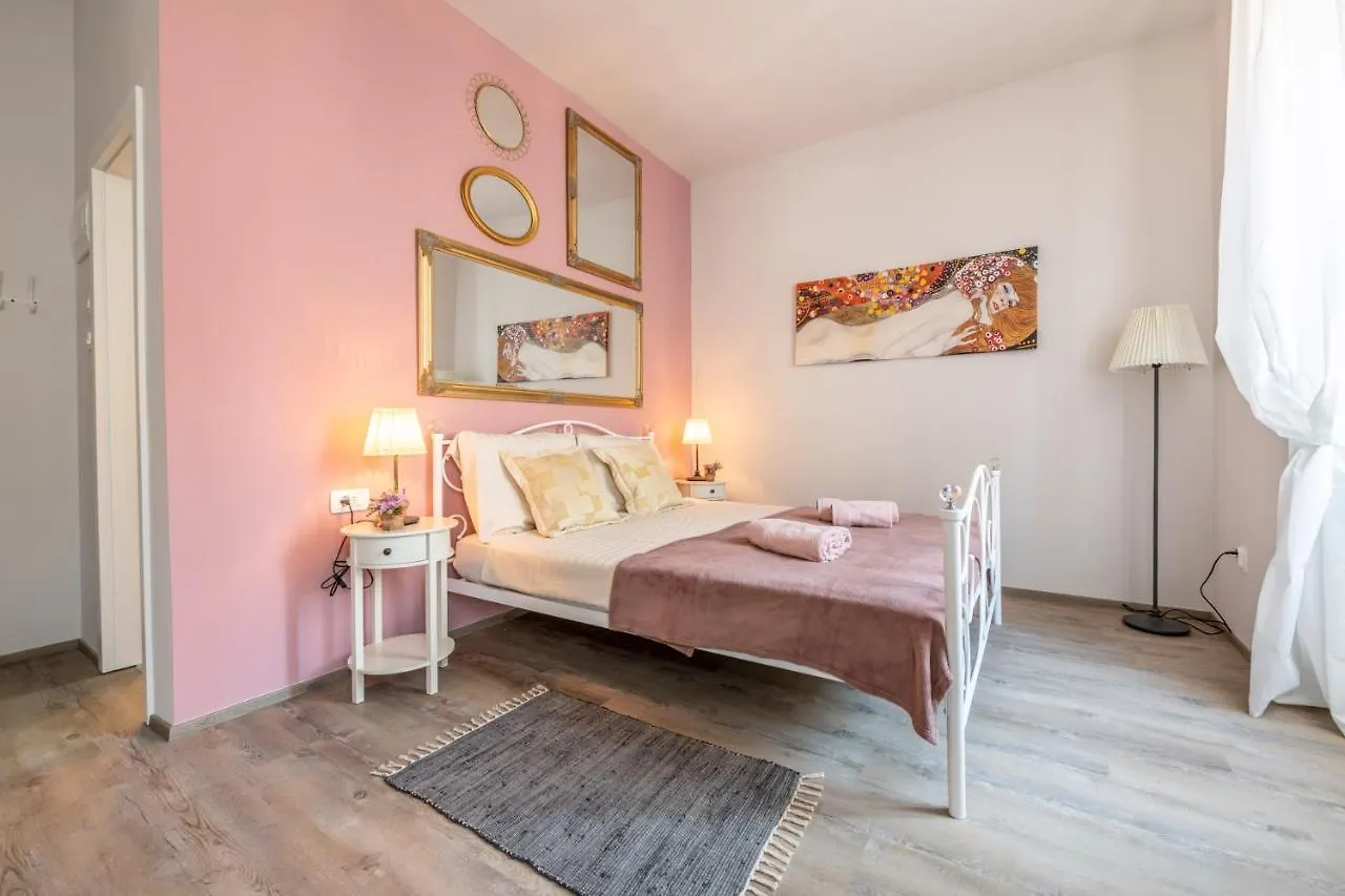 Old City Romantic Studios 4 With Free Private Parking Πούλα 0*,  Κροατία