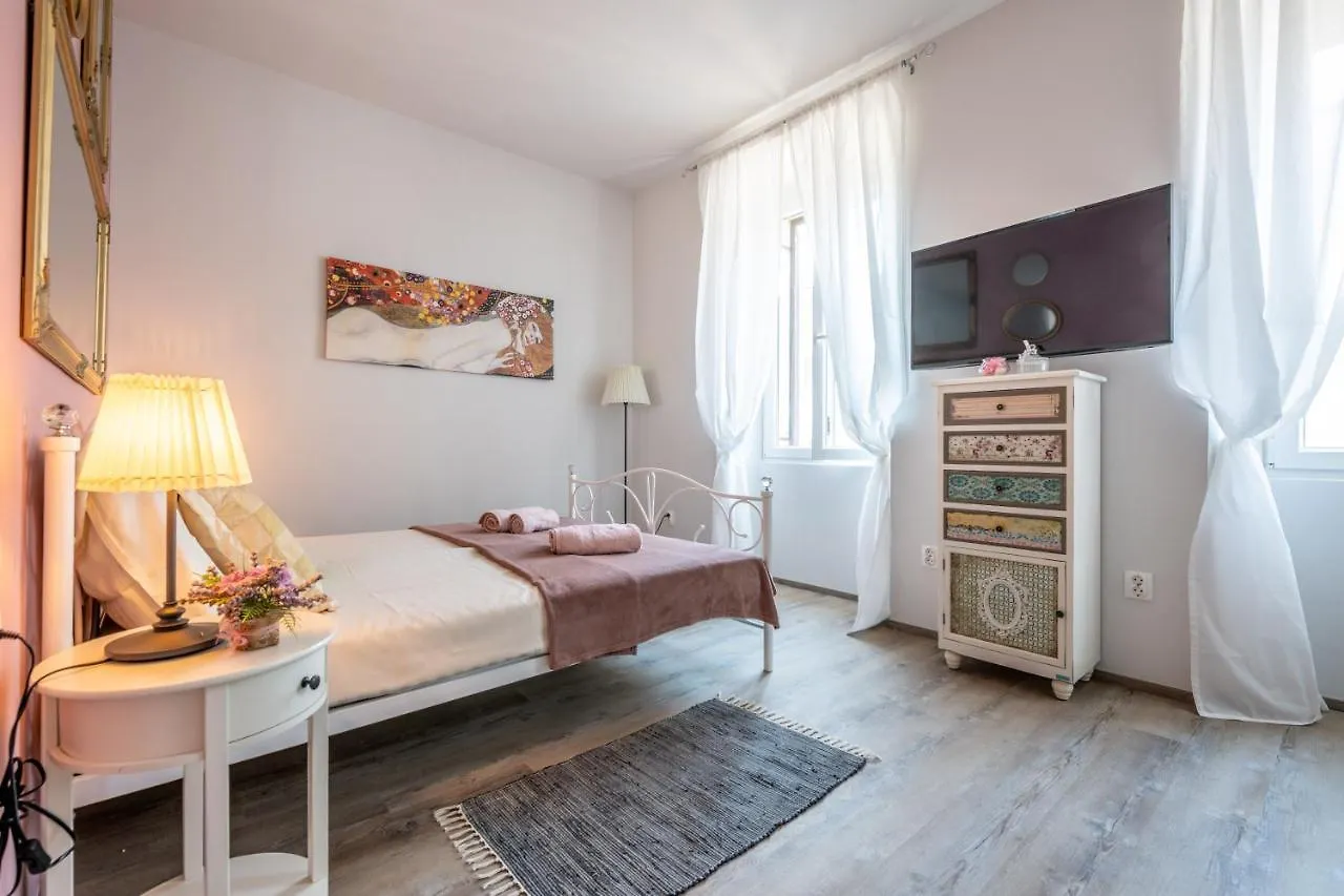 Old City Romantic Studios 4 With Free Private Parking Πούλα Διαμέρισμα